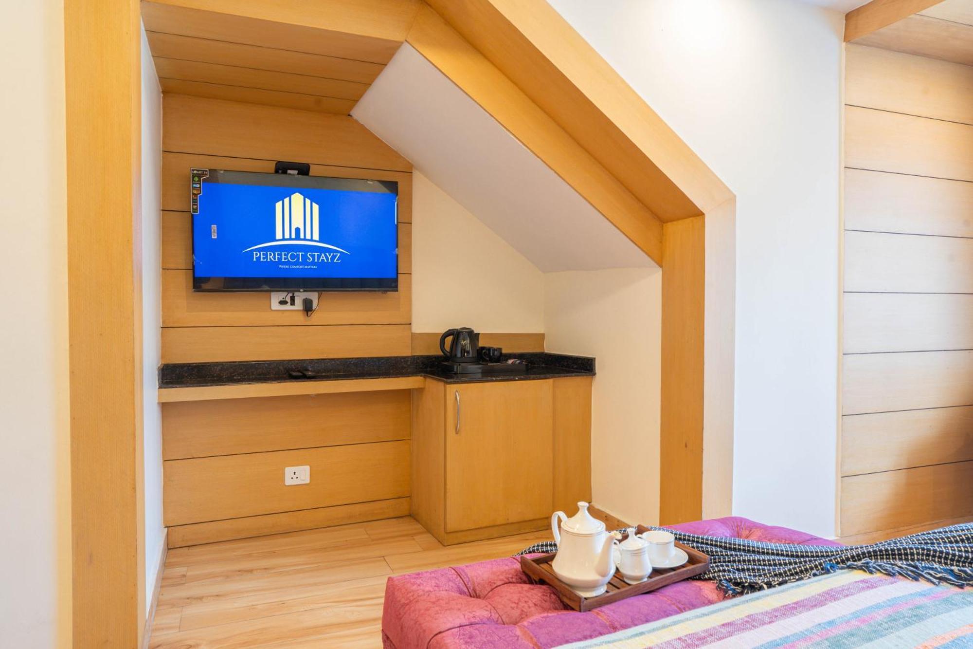 Super Hotel By Perfectstayz Mall Road Mussoorie Exterior photo